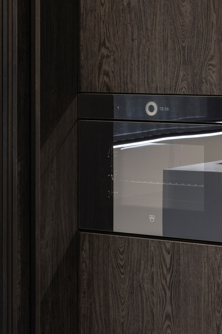 Luxe keuken showroom met v-zug keuken apparatuur