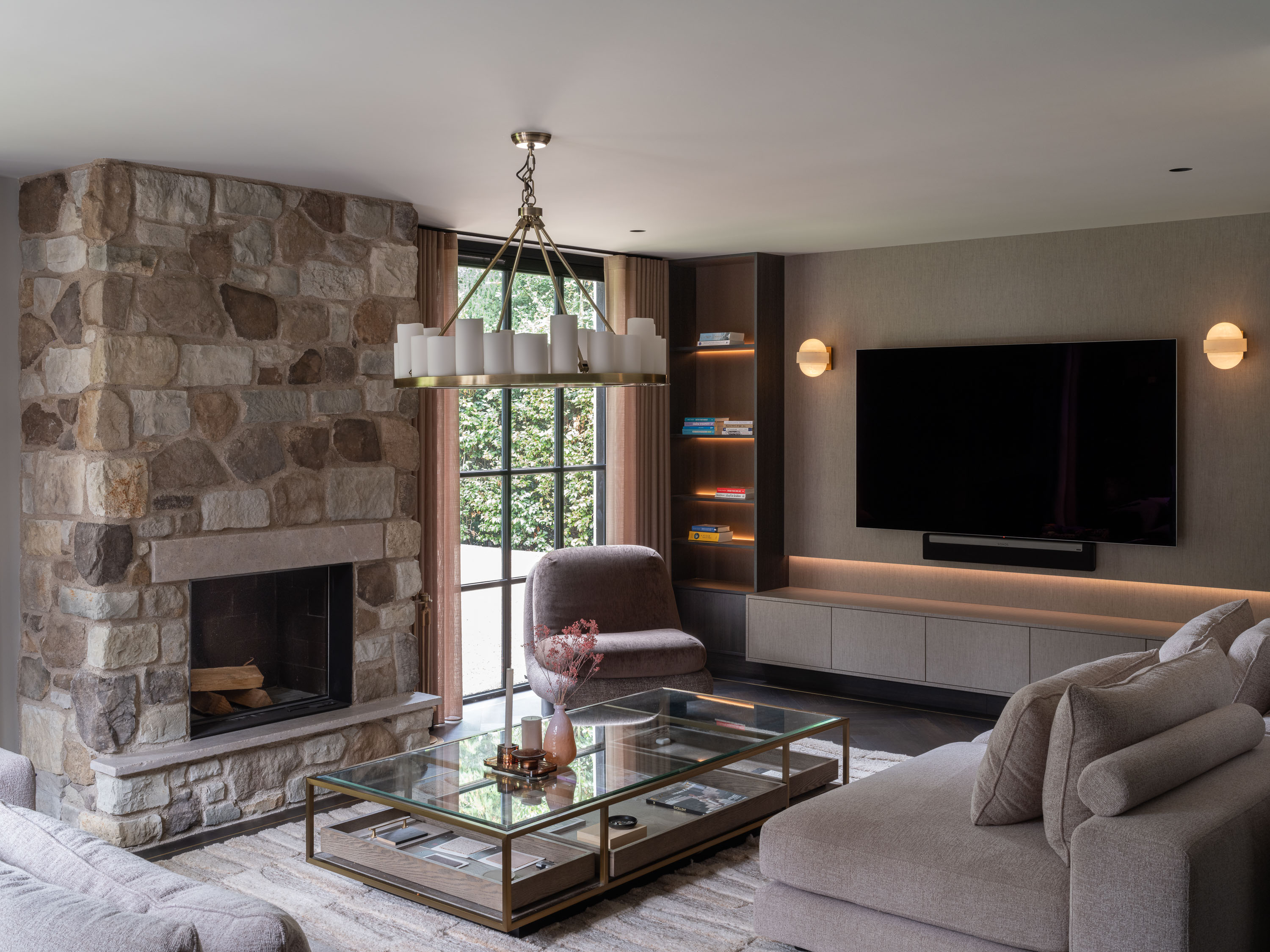Milligen wit modern kookeiland Luxe wit modern kookeiland op maat met spoelbak en lades